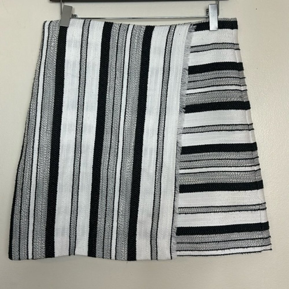 Willow & Thread Jacquard Textured Knit Striped Faux Weap Mini Skirt